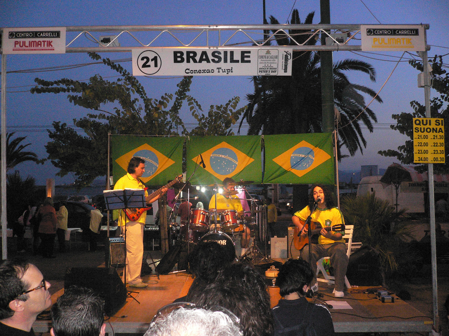 p1000436